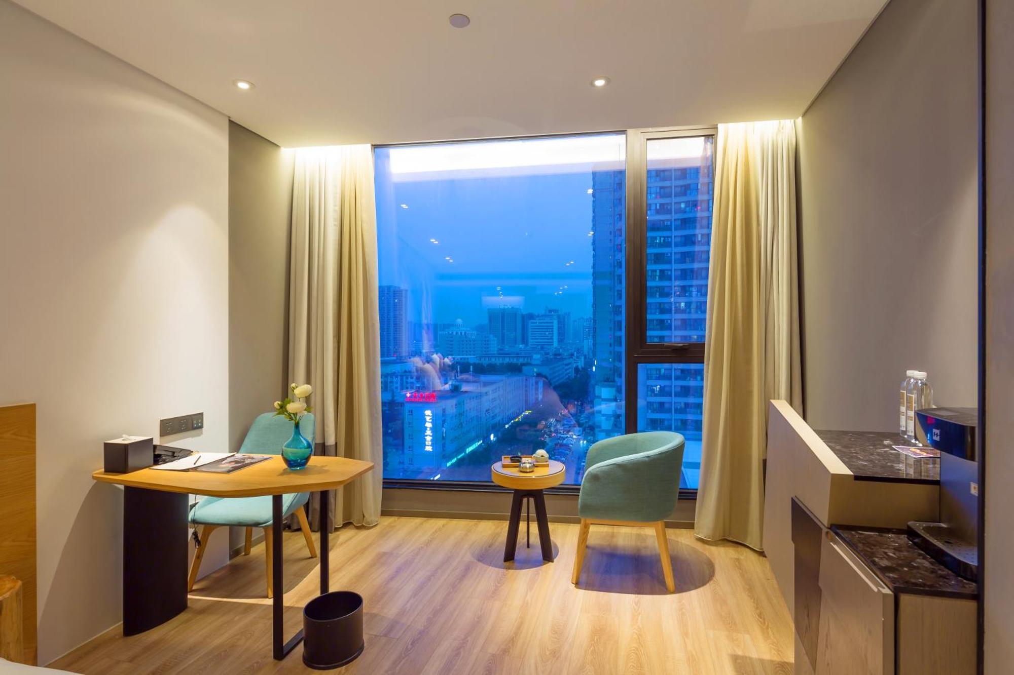 M Hotel Zhengzhou Exterior photo