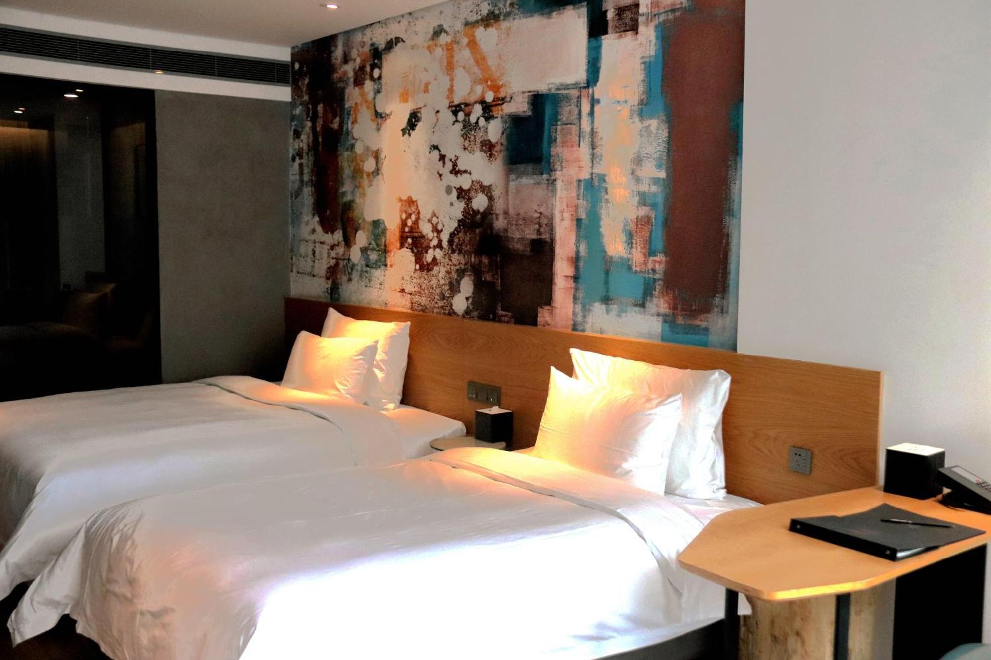 M Hotel Zhengzhou Exterior photo