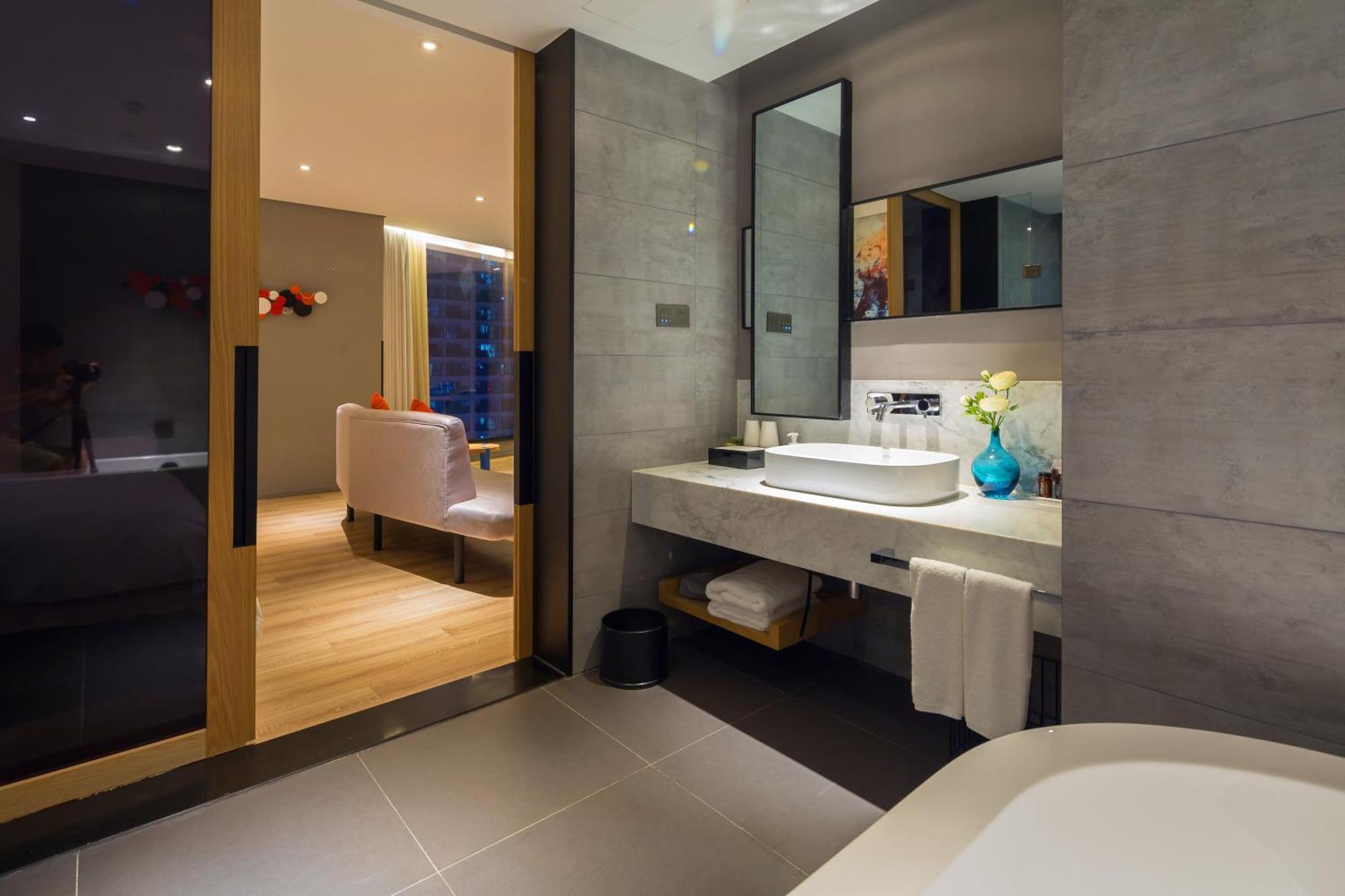 M Hotel Zhengzhou Exterior photo