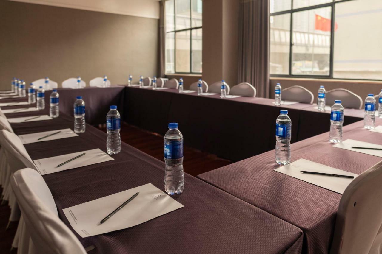 M Hotel Zhengzhou Exterior photo