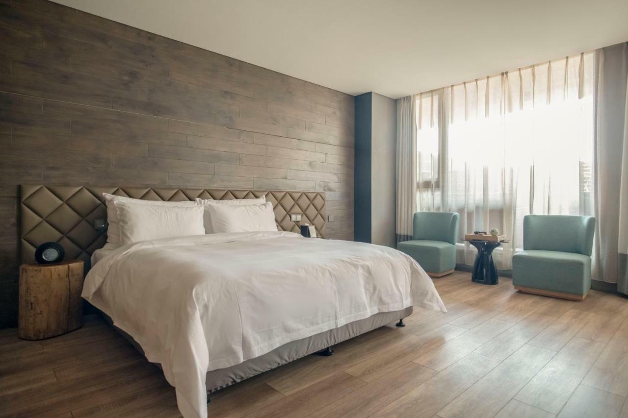 M Hotel Zhengzhou Exterior photo